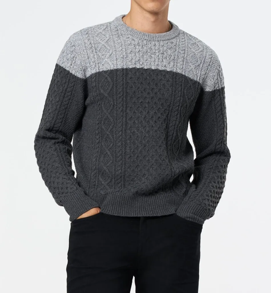 Men's Relaxed Colorblock Cable Knit Sweater